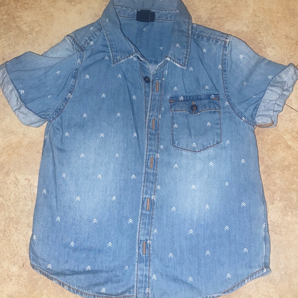 Art class target button down